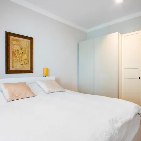Cozy Heaven At Vitosha Blvd - - 2bdr Apartment *
